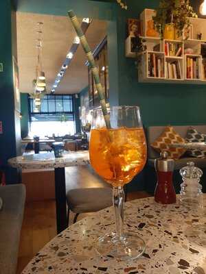 Declercq Cafe-garage