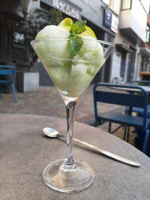 Declercq Cafe-garage