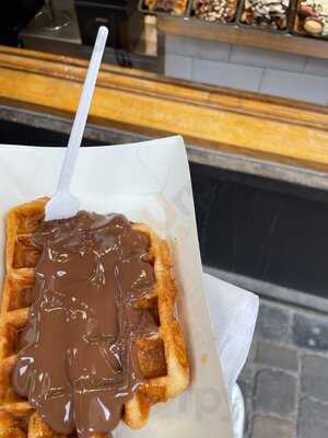 Los Churros & Waffle