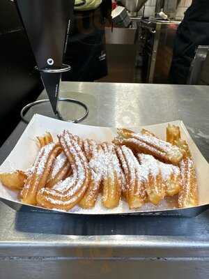 Los Churros & Waffle