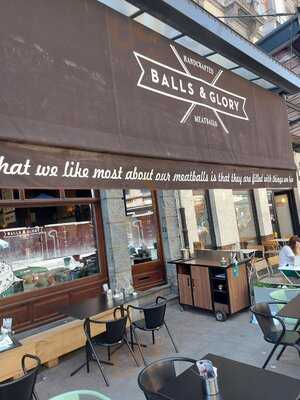 Balls & Glory Bourse