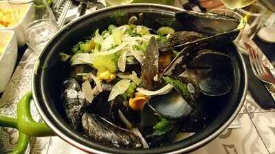 L'entree Des Artistes