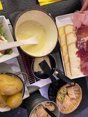 Les Fondus De La Raclette Bruxelles