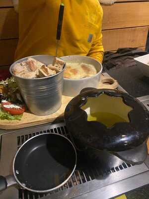 Les Fondus De La Raclette Bruxelles