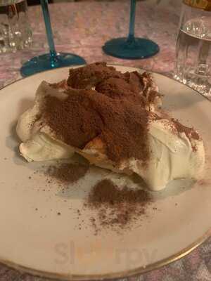 A L'ombre De La Ville