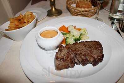 Déjeuner Sur L'herbe