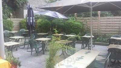 Déjeuner Sur L'herbe