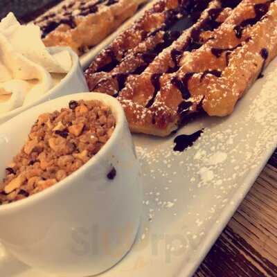 Maison Dandoy - Tea Room & Waffles