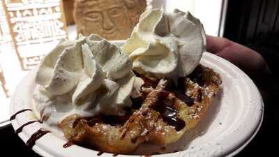 Maison Dandoy - Tea Room & Waffles