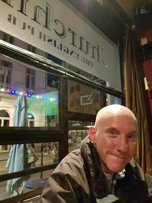Churchill's The English Pub