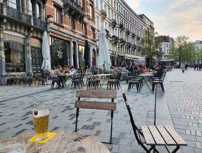 Cafe Maison Du Peuple