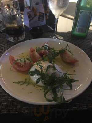 Victor Bar & Restaurant