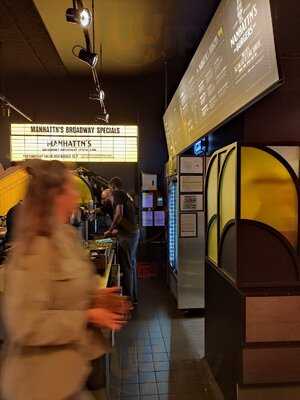 Manhattn's Burgers Merode