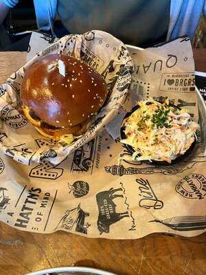 Manhattn's Burgers Merode