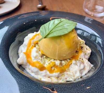 Maison Louise Restaurant & Bar