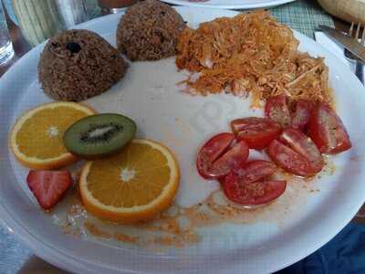 La Cantina Cubana