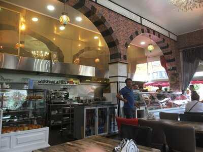 Zain Shaam Restaurant