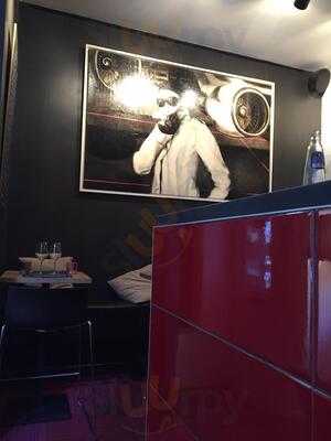 La Femme Du Sommelier