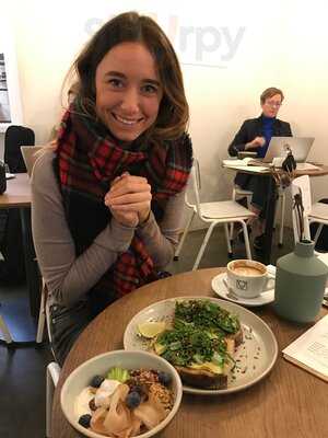 Mok Speciality Coffee Roastery & Bar