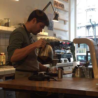 Mok Speciality Coffee Roastery & Bar