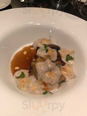 The Living Bar & Restaurant