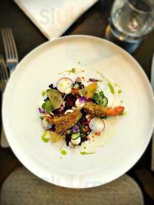 The Living Bar & Restaurant