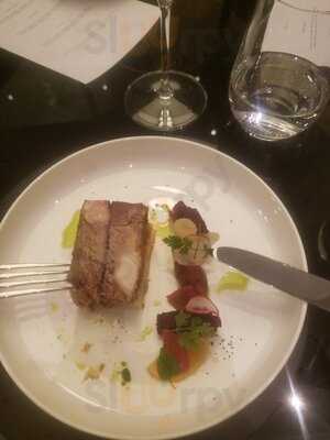 The Living Bar & Restaurant