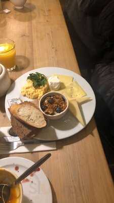 Le Pain Quotidien Louise