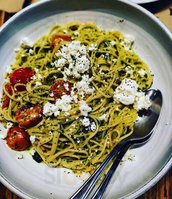 Ergon Docks Greek Deli + Cuisine