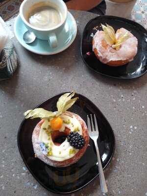 Coco Donuts Sablon