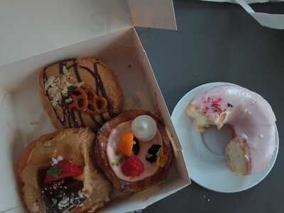 Coco Donuts Sablon
