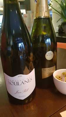 Wine Bar Non Peut-etre