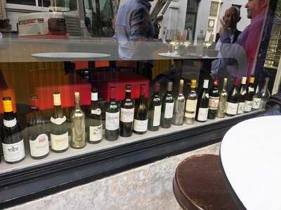 Wine Bar Non Peut-etre