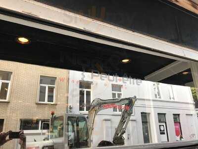 Wine Bar Non Peut-etre