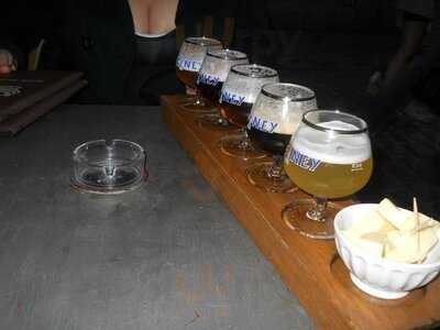 Le Cafe De Bruxelles