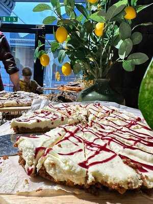 La Fabbrica Tour Et Taxis