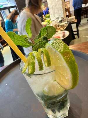 La Fabbrica Tour Et Taxis