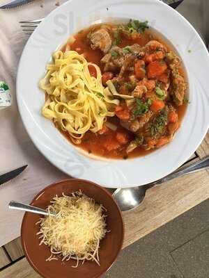 La Table De St Pierre