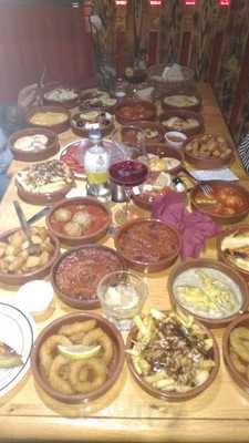 Tapas Y Mas
