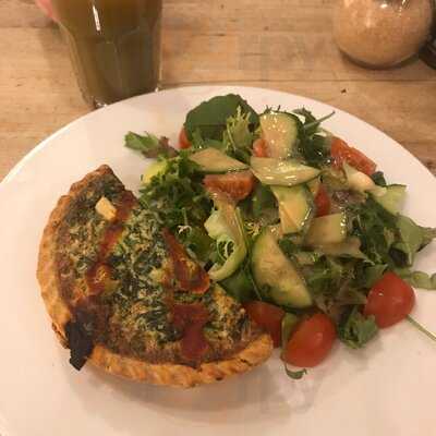 Le Pain Quotidien Tour & Taxi