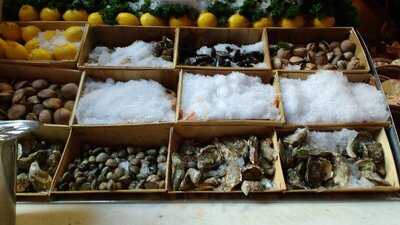 Le Savarin & A Terrasse