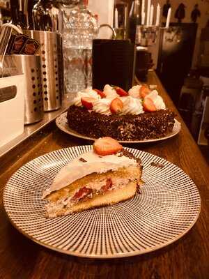 Le Mépris Belgian Wines Bar