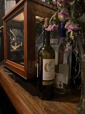 Le Mépris Belgian Wines Bar