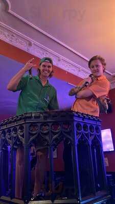 De Valera's Irish Pub