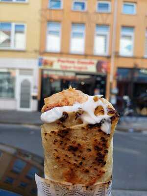 Portus Ganda Restaurant