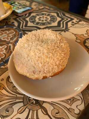 Lloyd Coffee Eatery (louise)