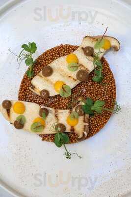 Atrium Bar And Restaurant