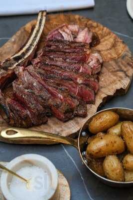 Atrium Bar And Restaurant