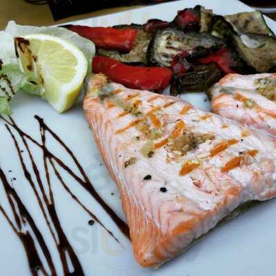 Matza Restaurant & Pizeria