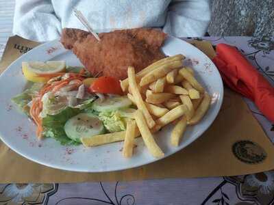 Matza Restaurant & Pizeria